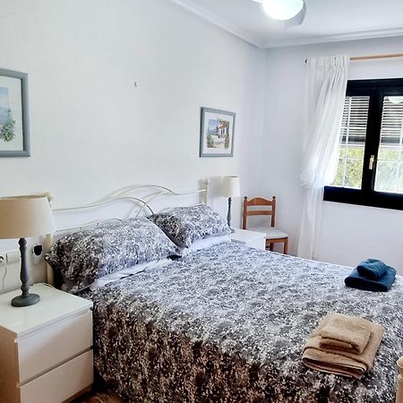 Sheron'S Apartment Лос Алказарес Номер фото